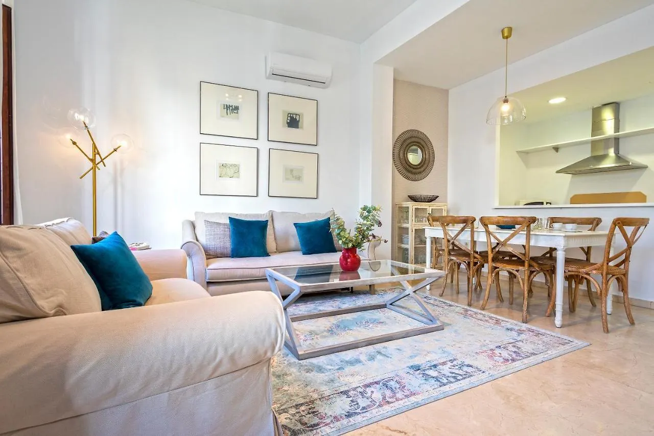 Genteel Home Arfe Terrace Seville