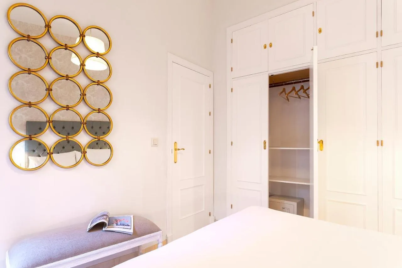 Genteel Home Arfe Terrace Seville