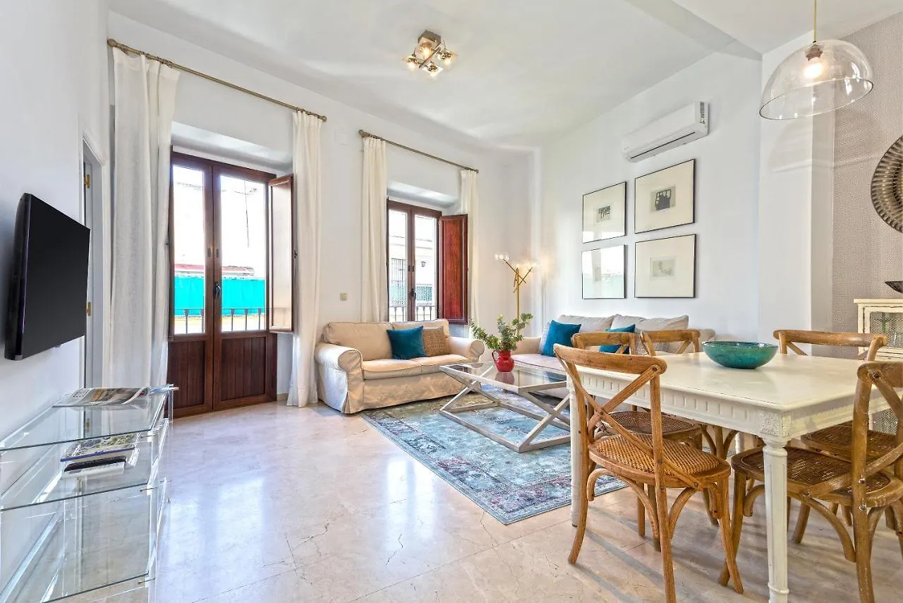 Apartment Genteel Home Arfe Terrace Seville